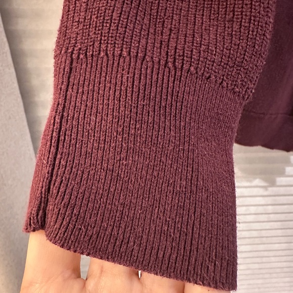 Athleta Women's Purple Sweater - Picture 5 of 5